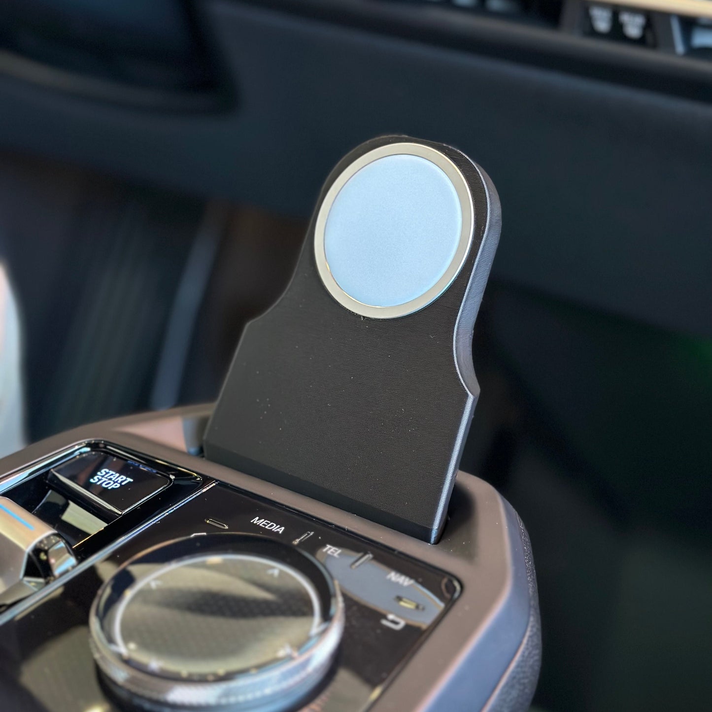 BMW iX MagSafe-Compatible Wireless Charging Stand